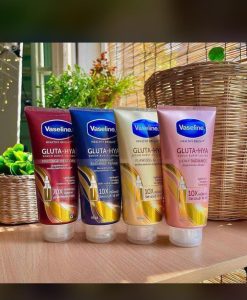 Vaseline Gluta-Hya Serum Boost Lotion is a moisturizing lotion that combines the power of glutathione and hyaluronic acid to provide long-lasting hydration and brightening benefits